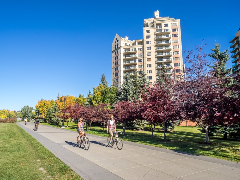 Discover 12 of Calgary’s best neighbourhoods, from bustling city centres to suburban bliss.