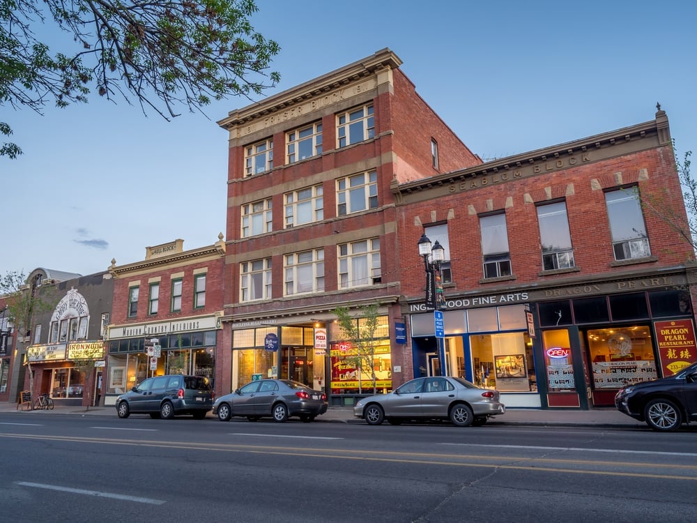 Discover 12 of Calgary’s best neighbourhoods, from bustling city centres to suburban bliss.