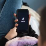 TikTok is a swamp of bad financial advice, and experts are fighting back